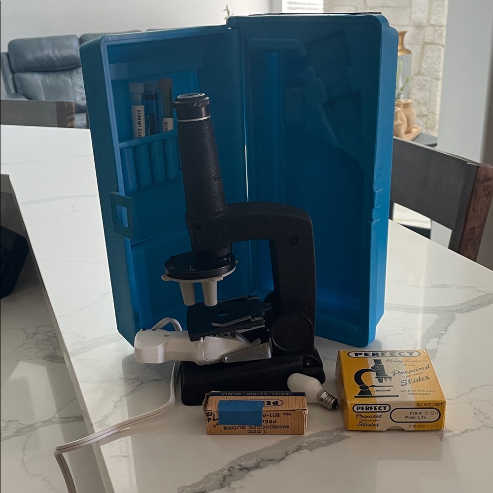 Vintage Gabriel Microcraft portable Lab Case Gilbert Microscope